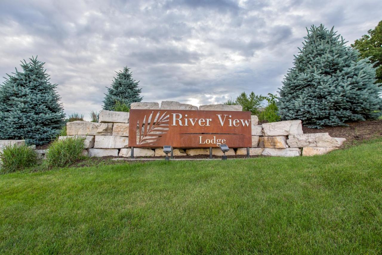 River View Lodge Le Claire ภายนอก รูปภาพ