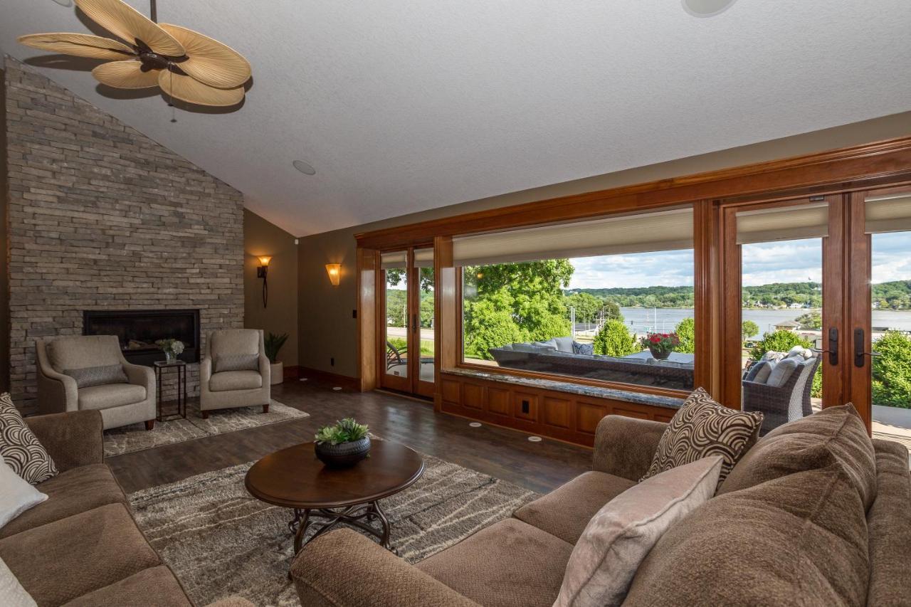 River View Lodge Le Claire ภายนอก รูปภาพ
