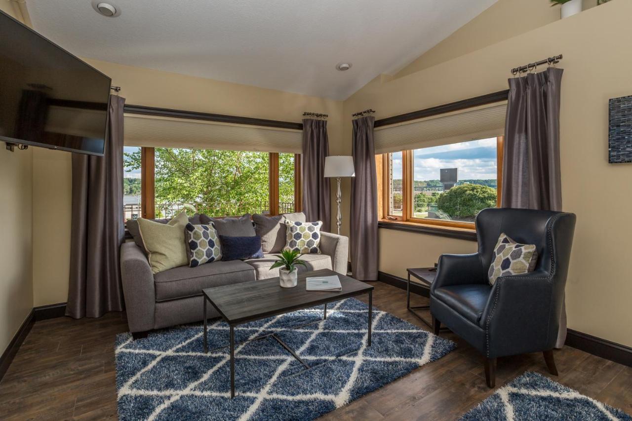 River View Lodge Le Claire ภายนอก รูปภาพ